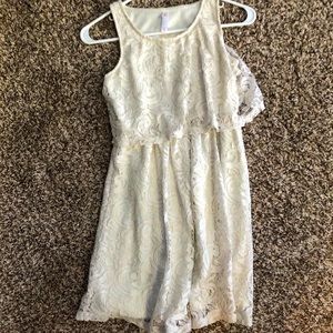 Cute lace dress with gold highlights
